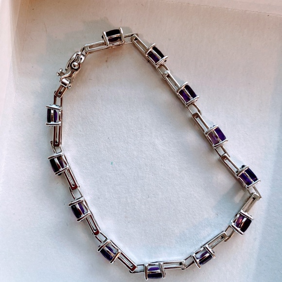 Amethyst and Sterling Silver Tennis Bracelet - Picture 4 of 6